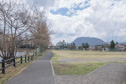 20190425yagasaki-park-hanareyama_asamayama.jpg